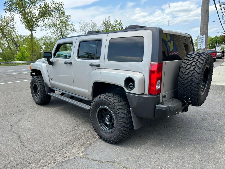 2006 HUMMER H3 4dr 4WD SUV, available for sale in Derby, Connecticut | Bridge Motors LLC. Derby, Connecticut 2006 HUMMER H3 4dr 4WD SUV, available for sale in Derby, Connecticut | Bridge Motors LLC. Derby, Connecticut