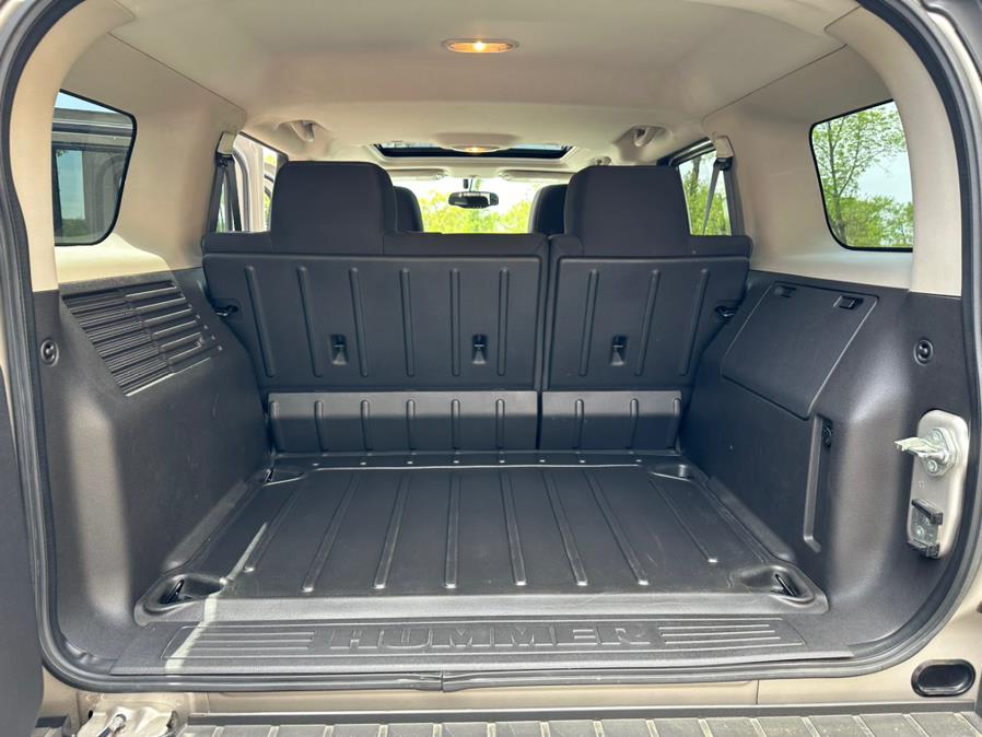 2006 HUMMER H3 4dr 4WD SUV, available for sale in Derby, Connecticut | Bridge Motors LLC. Derby, Connecticut 2006 HUMMER H3 4dr 4WD SUV, available for sale in Derby, Connecticut | Bridge Motors LLC. Derby, Connecticut