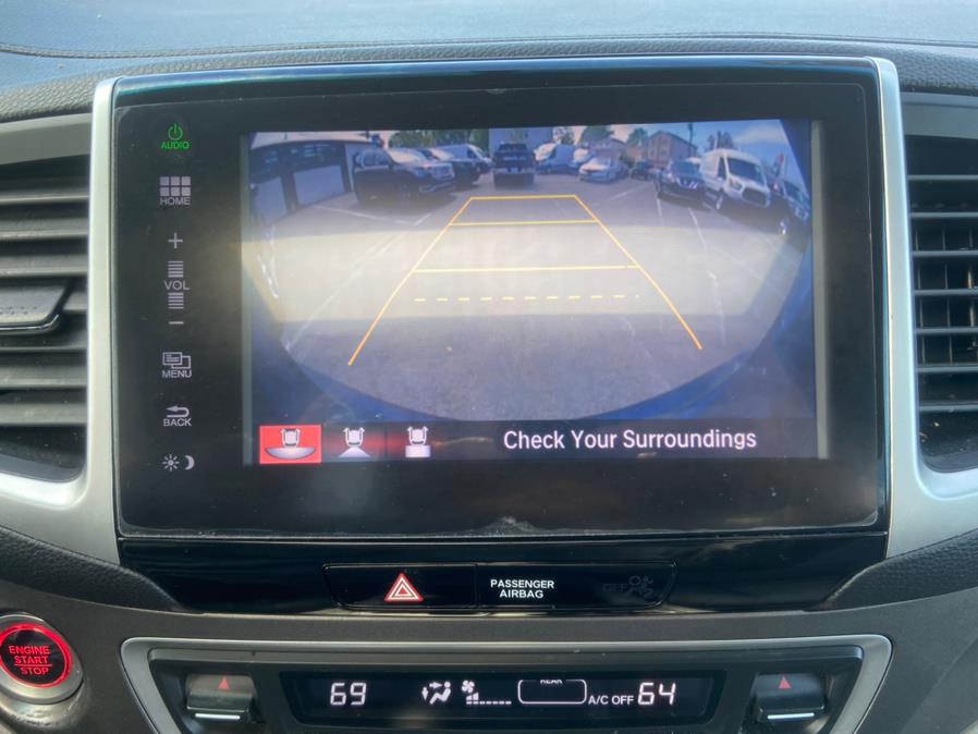 2016 Honda Pilot AWD 4dr EX-L, available for sale in Linden, New Jersey | Champion Used Auto Sales. Linden, New Jersey 2016 Honda Pilot AWD 4dr EX-L, available for sale in Linden, New Jersey | Champion Used Auto Sales. Linden, New Jersey