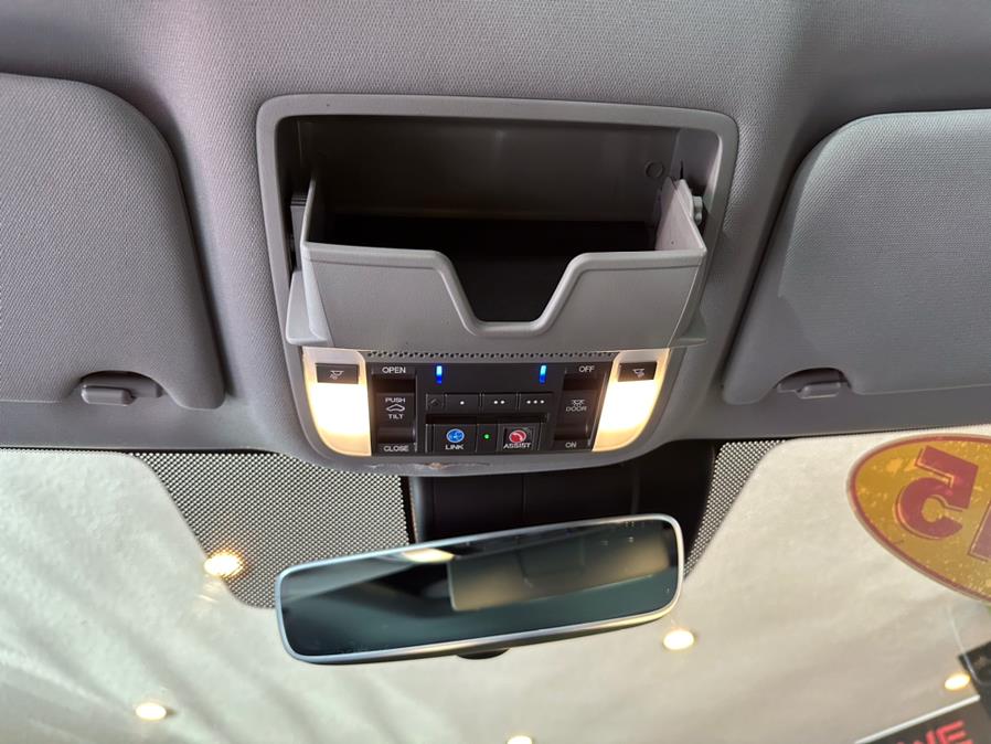 2015 Acura TLX 4dr Sdn SH-AWD V6 Tech, available for sale in West Hartford, Connecticut | AutoMax. West Hartford, Connecticut 2015 Acura TLX 4dr Sdn SH-AWD V6 Tech, available for sale in West Hartford, Connecticut | AutoMax. West Hartford, Connecticut