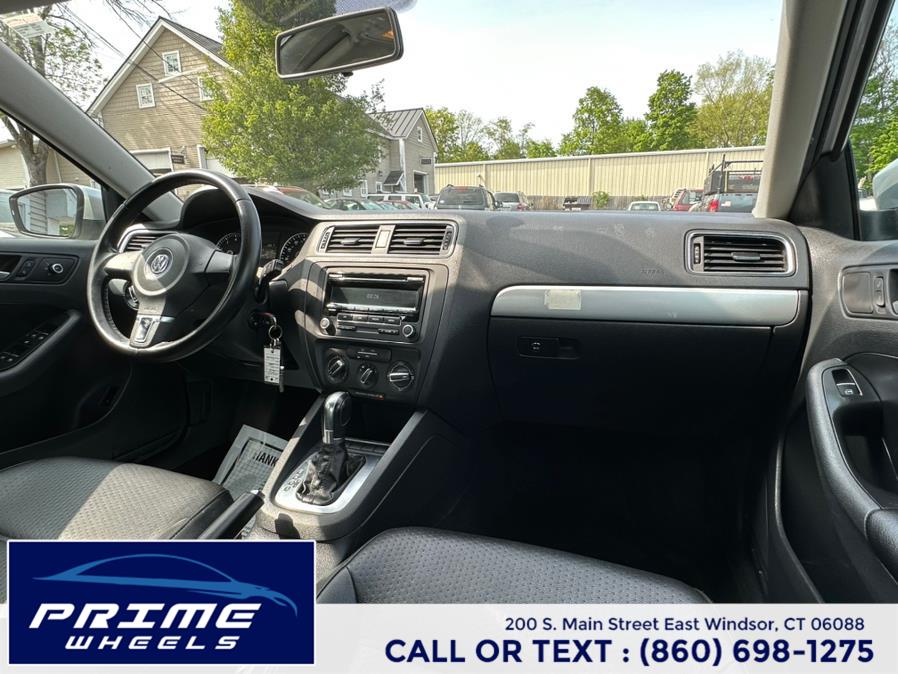 2013 Volkswagen Jetta Sedan 4dr Auto SE PZEV, available for sale in East Windsor, Connecticut | Prime Wheels. East Windsor, Connecticut 2013 Volkswagen Jetta Sedan 4dr Auto SE PZEV, available for sale in East Windsor, Connecticut | Prime Wheels. East Windsor, Connecticut