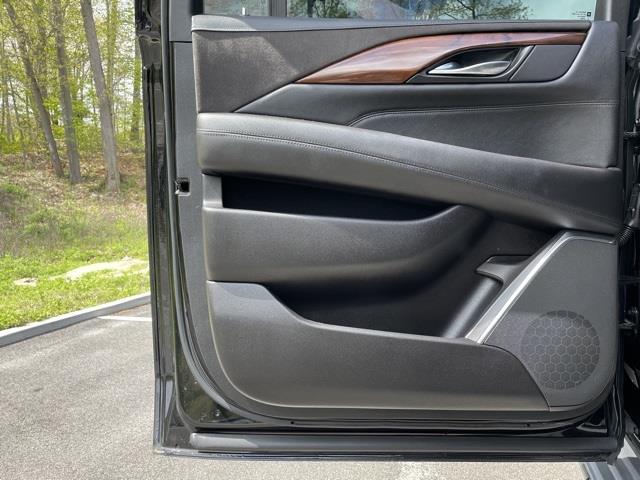2018 Cadillac Escalade Esv Luxury, available for sale in Brookfield, Connecticut | Blasius Federal Road. Brookfield, Connecticut 2018 Cadillac Escalade Esv Luxury, available for sale in Brookfield, Connecticut | Blasius Federal Road. Brookfield, Connecticut