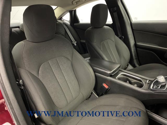 2015 Chrysler 200 4dr Sdn Limited FWD, available for sale in Naugatuck, Connecticut | J&M Automotive Sls&Svc LLC. Naugatuck, Connecticut 2015 Chrysler 200 4dr Sdn Limited FWD, available for sale in Naugatuck, Connecticut | J&M Automotive Sls&Svc LLC. Naugatuck, Connecticut