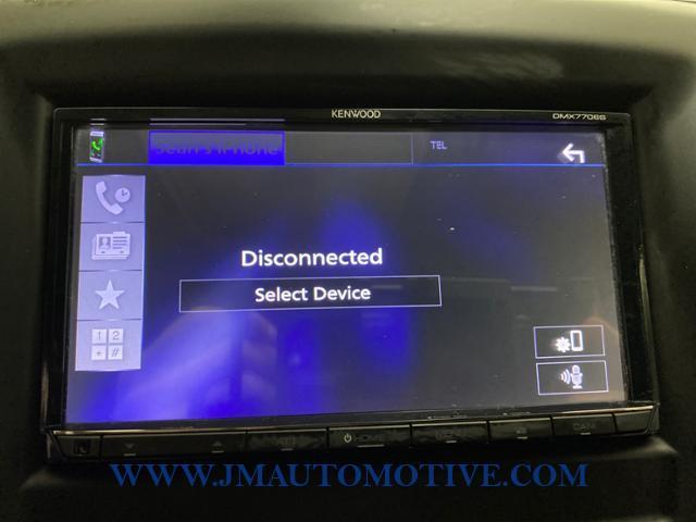 2015 Chrysler 200 4dr Sdn Limited FWD, available for sale in Naugatuck, Connecticut | J&M Automotive Sls&Svc LLC. Naugatuck, Connecticut 2015 Chrysler 200 4dr Sdn Limited FWD, available for sale in Naugatuck, Connecticut | J&M Automotive Sls&Svc LLC. Naugatuck, Connecticut