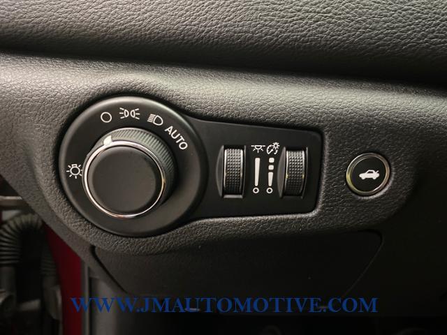 2015 Chrysler 200 4dr Sdn Limited FWD, available for sale in Naugatuck, Connecticut | J&M Automotive Sls&Svc LLC. Naugatuck, Connecticut 2015 Chrysler 200 4dr Sdn Limited FWD, available for sale in Naugatuck, Connecticut | J&M Automotive Sls&Svc LLC. Naugatuck, Connecticut