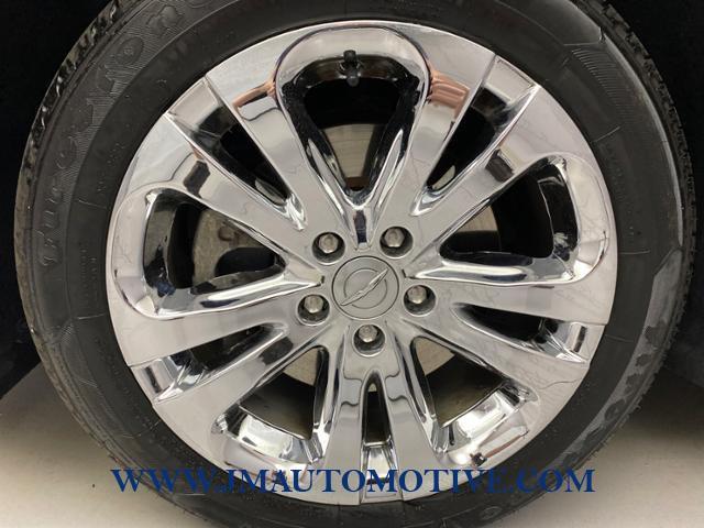 2015 Chrysler 200 4dr Sdn Limited FWD, available for sale in Naugatuck, Connecticut | J&M Automotive Sls&Svc LLC. Naugatuck, Connecticut 2015 Chrysler 200 4dr Sdn Limited FWD, available for sale in Naugatuck, Connecticut | J&M Automotive Sls&Svc LLC. Naugatuck, Connecticut