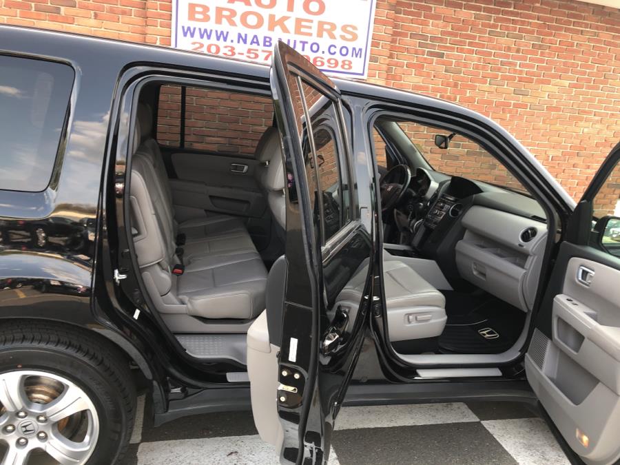 2015 Honda Pilot 4WD 4dr EX-L, available for sale in Waterbury, Connecticut | National Auto Brokers, Inc.. Waterbury, Connecticut 2015 Honda Pilot 4WD 4dr EX-L, available for sale in Waterbury, Connecticut | National Auto Brokers, Inc.. Waterbury, Connecticut