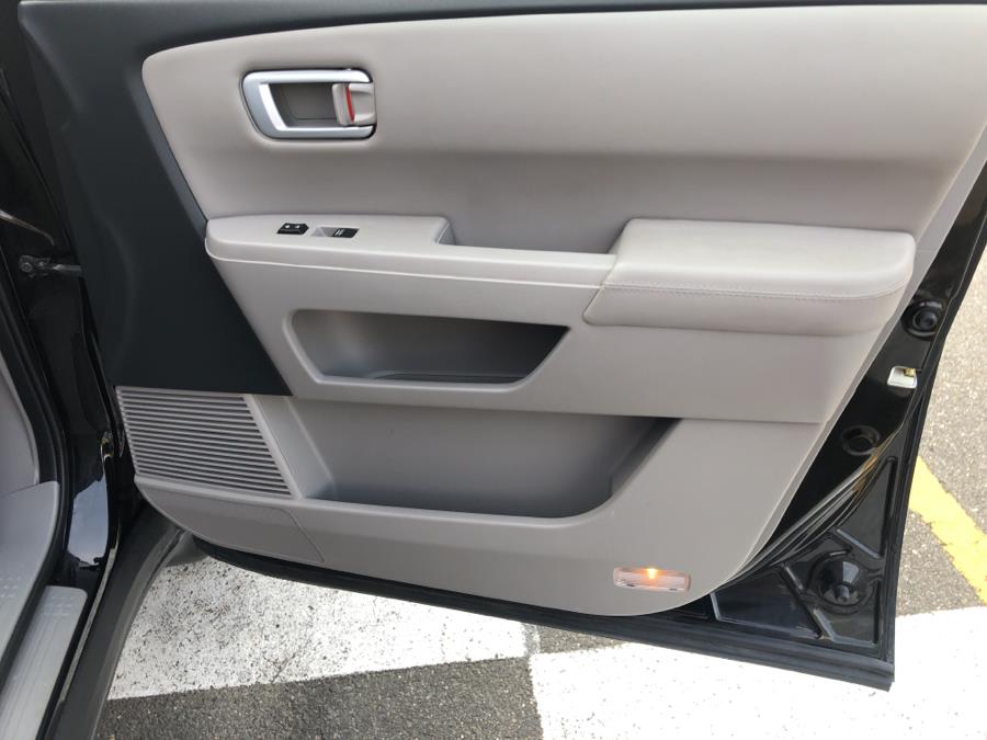 2015 Honda Pilot 4WD 4dr EX-L, available for sale in Waterbury, Connecticut | National Auto Brokers, Inc.. Waterbury, Connecticut 2015 Honda Pilot 4WD 4dr EX-L, available for sale in Waterbury, Connecticut | National Auto Brokers, Inc.. Waterbury, Connecticut