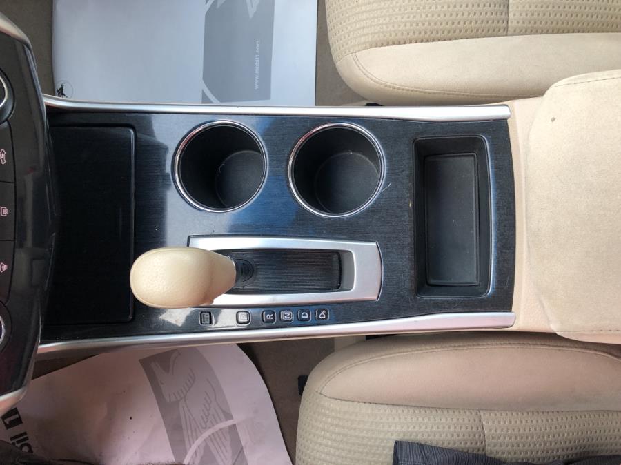 2014 Nissan Altima 4dr Sedan S, available for sale in Waterbury, Connecticut | National Auto Brokers, Inc.. Waterbury, Connecticut 2014 Nissan Altima 4dr Sedan S, available for sale in Waterbury, Connecticut | National Auto Brokers, Inc.. Waterbury, Connecticut