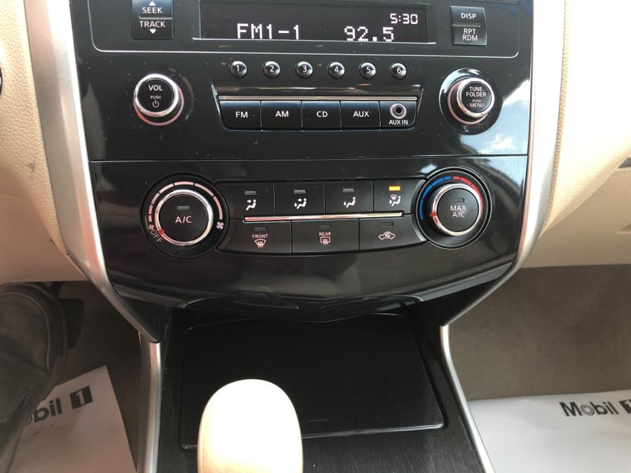 2014 Nissan Altima 4dr Sedan S, available for sale in Waterbury, Connecticut | National Auto Brokers, Inc.. Waterbury, Connecticut 2014 Nissan Altima 4dr Sedan S, available for sale in Waterbury, Connecticut | National Auto Brokers, Inc.. Waterbury, Connecticut