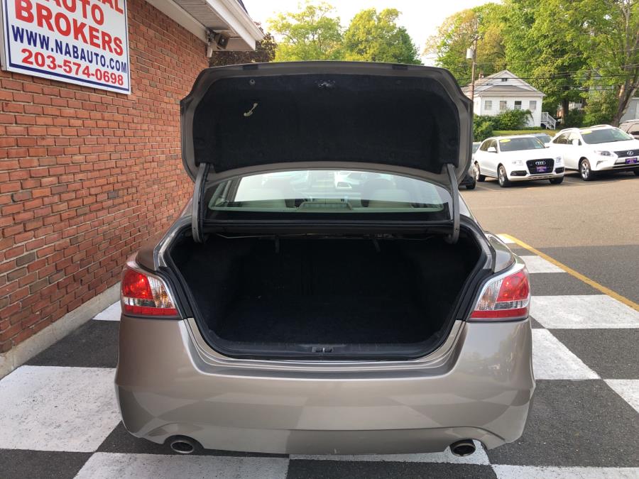 2014 Nissan Altima 4dr Sedan S, available for sale in Waterbury, Connecticut | National Auto Brokers, Inc.. Waterbury, Connecticut 2014 Nissan Altima 4dr Sedan S, available for sale in Waterbury, Connecticut | National Auto Brokers, Inc.. Waterbury, Connecticut