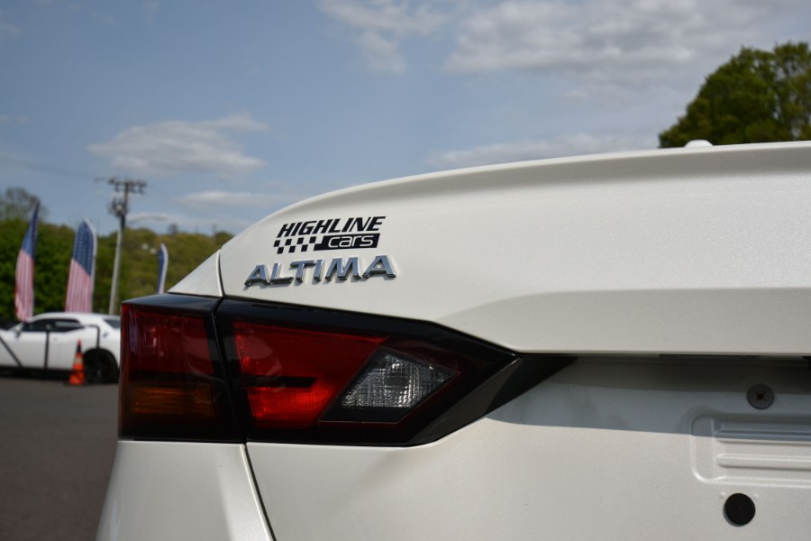 2021 Nissan Altima 2.5 SR Sedan, available for sale in Waterbury, Connecticut | Highline Car Connection. Waterbury, Connecticut 2021 Nissan Altima 2.5 SR Sedan, available for sale in Waterbury, Connecticut | Highline Car Connection. Waterbury, Connecticut