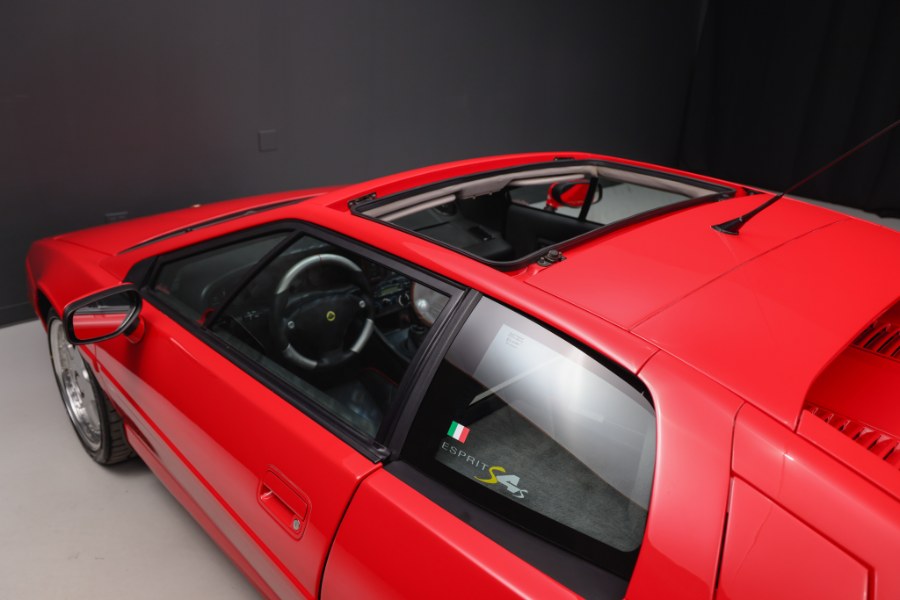 1995 Lotus Esprit 2.2 Turbo, available for sale in North Salem, New York | Meccanic Shop North Inc. North Salem, New York 1995 Lotus Esprit 2.2 Turbo, available for sale in North Salem, New York | Meccanic Shop North Inc. North Salem, New York