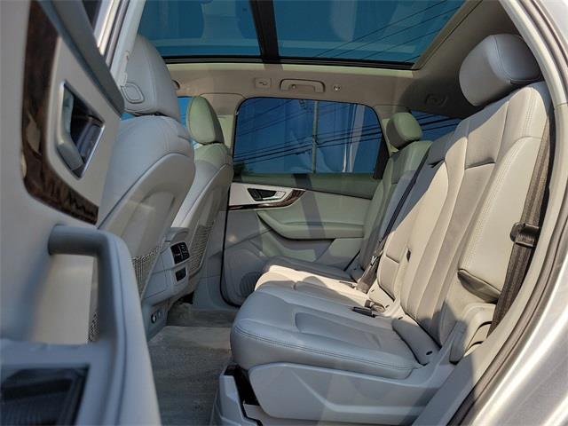 2018 Audi Q7 2.0T Premium, available for sale in Stratford, Connecticut | Wiz Leasing Inc. Stratford, Connecticut 2018 Audi Q7 2.0T Premium, available for sale in Stratford, Connecticut | Wiz Leasing Inc. Stratford, Connecticut