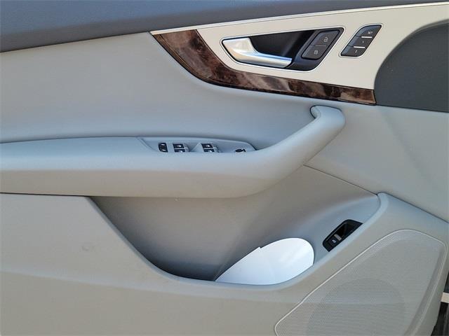 2018 Audi Q7 2.0T Premium, available for sale in Stratford, Connecticut | Wiz Leasing Inc. Stratford, Connecticut 2018 Audi Q7 2.0T Premium, available for sale in Stratford, Connecticut | Wiz Leasing Inc. Stratford, Connecticut