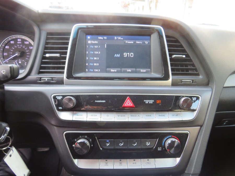 2018 Hyundai Sonata SE 2.4L, available for sale in Middle Village, New York | Road Masters II INC. Middle Village, New York 2018 Hyundai Sonata SE 2.4L, available for sale in Middle Village, New York | Road Masters II INC. Middle Village, New York