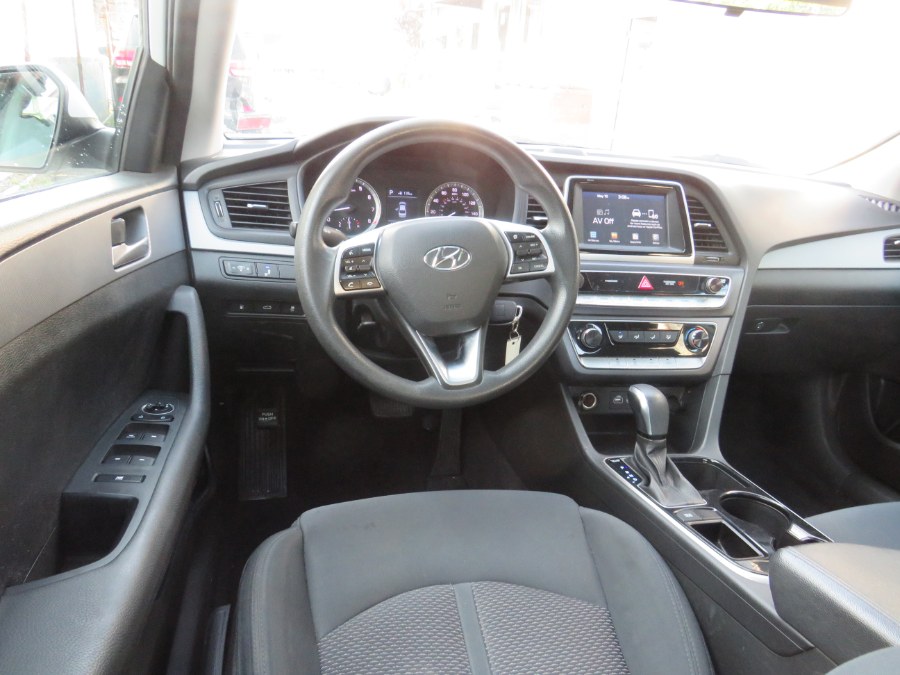 2018 Hyundai Sonata SE 2.4L, available for sale in Middle Village, New York | Road Masters II INC. Middle Village, New York 2018 Hyundai Sonata SE 2.4L, available for sale in Middle Village, New York | Road Masters II INC. Middle Village, New York
