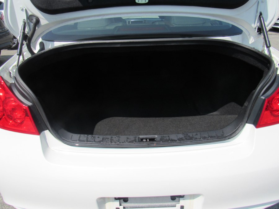 2015 INFINITI Q40 Base, available for sale in Worcester, Massachusetts | Hilario's Auto Sales Inc.. Worcester, Massachusetts 2015 INFINITI Q40 Base, available for sale in Worcester, Massachusetts | Hilario's Auto Sales Inc.. Worcester, Massachusetts