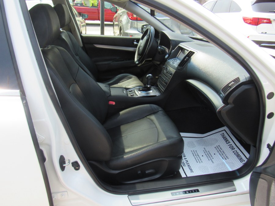 2015 INFINITI Q40 Base, available for sale in Worcester, Massachusetts | Hilario's Auto Sales Inc.. Worcester, Massachusetts 2015 INFINITI Q40 Base, available for sale in Worcester, Massachusetts | Hilario's Auto Sales Inc.. Worcester, Massachusetts