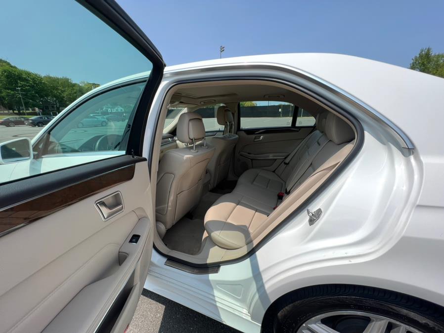 2014 Mercedes-Benz E-Class 4dr Sdn E 350 Luxury 4MATIC, available for sale in Waterbury, Connecticut | Platinum Auto Care. Waterbury, Connecticut 2014 Mercedes-Benz E-Class 4dr Sdn E 350 Luxury 4MATIC, available for sale in Waterbury, Connecticut | Platinum Auto Care. Waterbury, Connecticut