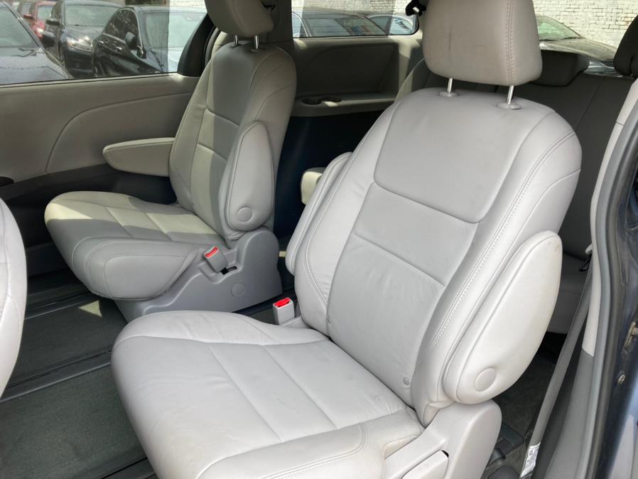 2017 Toyota Sienna XLE AWD 7-Passenger (Natl), available for sale in Brooklyn, New York | Carsbuck Inc.. Brooklyn, New York 2017 Toyota Sienna XLE AWD 7-Passenger (Natl), available for sale in Brooklyn, New York | Carsbuck Inc.. Brooklyn, New York
