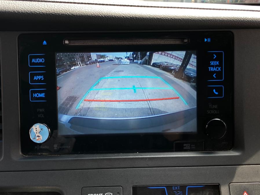 2015 Toyota Sienna 5dr 8-Pass Van XLE Premium FWD (Natl), available for sale in Brooklyn, New York | Carsbuck Inc.. Brooklyn, New York 2015 Toyota Sienna 5dr 8-Pass Van XLE Premium FWD (Natl), available for sale in Brooklyn, New York | Carsbuck Inc.. Brooklyn, New York