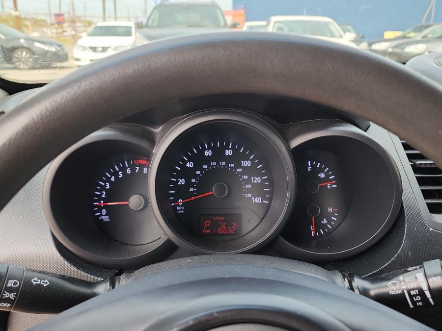 2013 Kia Soul 5dr Wgn Auto Base, available for sale in Temple Hills, Maryland | Temple Hills Used Car. Temple Hills, Maryland 2013 Kia Soul 5dr Wgn Auto Base, available for sale in Temple Hills, Maryland | Temple Hills Used Car. Temple Hills, Maryland
