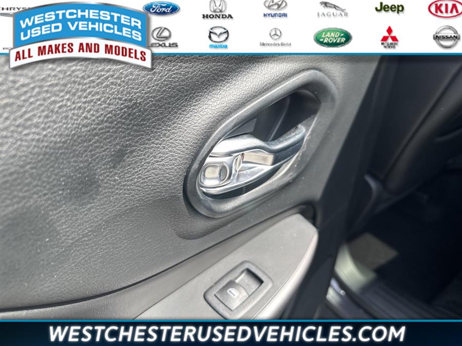 2019 Jeep Cherokee Limited, available for sale in White Plains, New York | Westchester Used Vehicles. White Plains, New York 2019 Jeep Cherokee Limited, available for sale in White Plains, New York | Westchester Used Vehicles. White Plains, New York