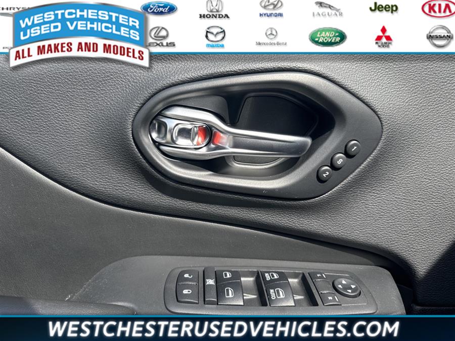 2019 Jeep Cherokee Limited, available for sale in White Plains, New York | Westchester Used Vehicles. White Plains, New York 2019 Jeep Cherokee Limited, available for sale in White Plains, New York | Westchester Used Vehicles. White Plains, New York