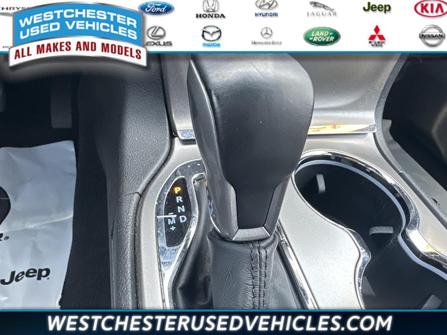 2020 Jeep Grand Cherokee Laredo E, available for sale in White Plains, New York | Westchester Used Vehicles. White Plains, New York 2020 Jeep Grand Cherokee Laredo E, available for sale in White Plains, New York | Westchester Used Vehicles. White Plains, New York