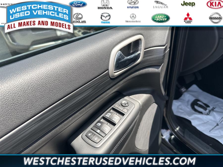 2020 Jeep Grand Cherokee Laredo E, available for sale in White Plains, New York | Westchester Used Vehicles. White Plains, New York 2020 Jeep Grand Cherokee Laredo E, available for sale in White Plains, New York | Westchester Used Vehicles. White Plains, New York