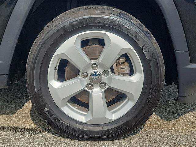 2020 Jeep Compass Latitude, available for sale in Avon, Connecticut | Sullivan Automotive Group. Avon, Connecticut 2020 Jeep Compass Latitude, available for sale in Avon, Connecticut | Sullivan Automotive Group. Avon, Connecticut