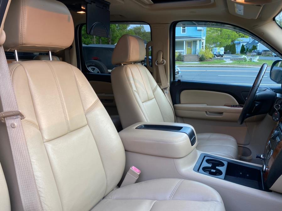 2007 Chevrolet Avalanche 4WD Crew Cab 130" LT w/1LT, available for sale in Canton, Connecticut | Lava Motors 2 Inc. Canton, Connecticut 2007 Chevrolet Avalanche 4WD Crew Cab 130" LT w/1LT, available for sale in Canton, Connecticut | Lava Motors 2 Inc. Canton, Connecticut