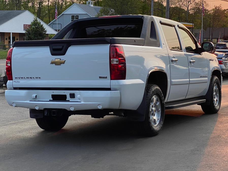 2007 Chevrolet Avalanche 4WD Crew Cab 130" LT w/1LT, available for sale in Canton, Connecticut | Lava Motors 2 Inc. Canton, Connecticut 2007 Chevrolet Avalanche 4WD Crew Cab 130" LT w/1LT, available for sale in Canton, Connecticut | Lava Motors 2 Inc. Canton, Connecticut