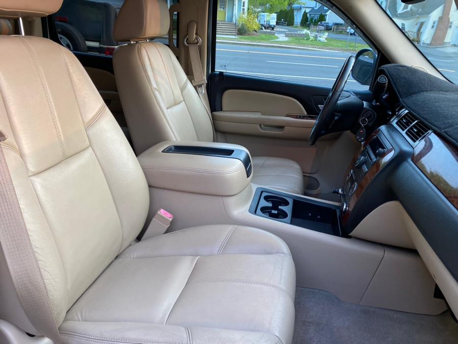 2007 Chevrolet Avalanche 4WD Crew Cab 130" LT w/1LT, available for sale in Canton, Connecticut | Lava Motors 2 Inc. Canton, Connecticut 2007 Chevrolet Avalanche 4WD Crew Cab 130" LT w/1LT, available for sale in Canton, Connecticut | Lava Motors 2 Inc. Canton, Connecticut