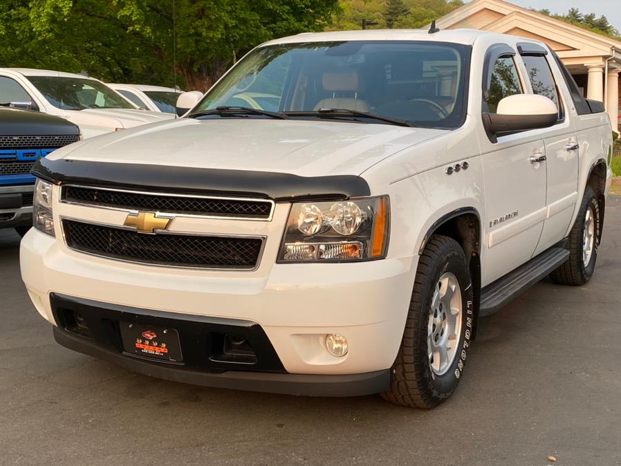 2007 Chevrolet Avalanche 4WD Crew Cab 130" LT w/1LT, available for sale in Canton, Connecticut | Lava Motors 2 Inc. Canton, Connecticut 2007 Chevrolet Avalanche 4WD Crew Cab 130" LT w/1LT, available for sale in Canton, Connecticut | Lava Motors 2 Inc. Canton, Connecticut