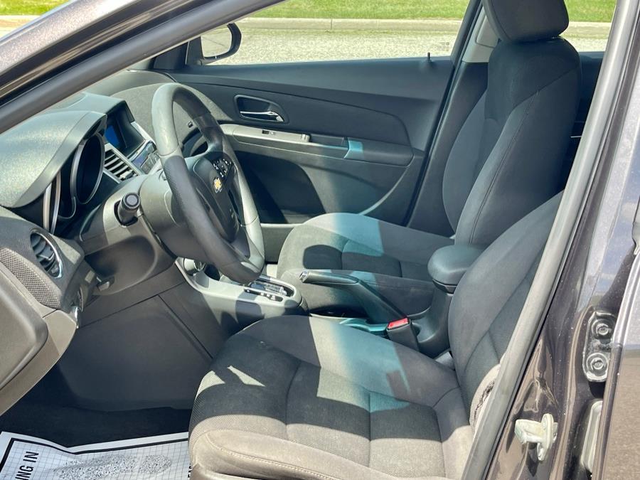 2015 Chevrolet Cruze 4dr Sdn Auto 1LT, available for sale in Darien, Wisconsin | Geneva Motor Cars. Darien, Wisconsin 2015 Chevrolet Cruze 4dr Sdn Auto 1LT, available for sale in Darien, Wisconsin | Geneva Motor Cars. Darien, Wisconsin