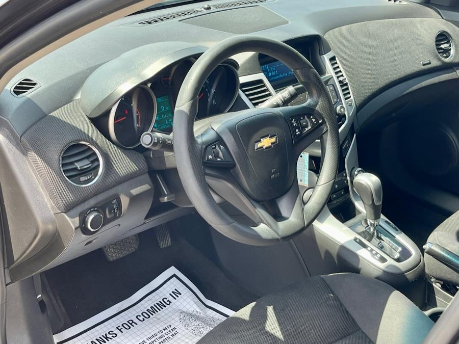 2015 Chevrolet Cruze 4dr Sdn Auto 1LT, available for sale in Darien, Wisconsin | Geneva Motor Cars. Darien, Wisconsin 2015 Chevrolet Cruze 4dr Sdn Auto 1LT, available for sale in Darien, Wisconsin | Geneva Motor Cars. Darien, Wisconsin