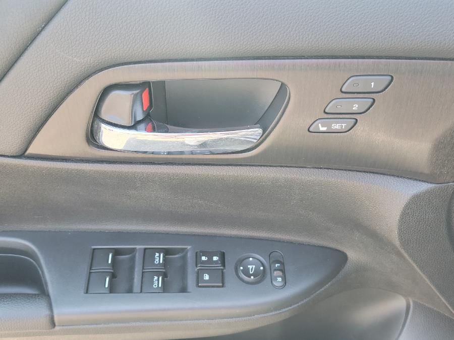 2013 Honda Accord Sdn 4dr I4 CVT EX-L w/Navi, available for sale in Philadelphia, Pennsylvania | Eugen's Auto Sales & Repairs. Philadelphia, Pennsylvania 2013 Honda Accord Sdn 4dr I4 CVT EX-L w/Navi, available for sale in Philadelphia, Pennsylvania | Eugen's Auto Sales & Repairs. Philadelphia, Pennsylvania