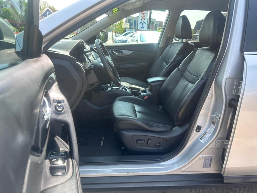 2015 Nissan Rogue AWD 4dr SL, available for sale in Manchester, Connecticut | Carsonmain LLC. Manchester, Connecticut 2015 Nissan Rogue AWD 4dr SL, available for sale in Manchester, Connecticut | Carsonmain LLC. Manchester, Connecticut