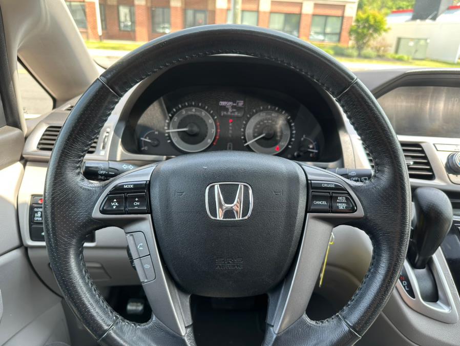 2013 Honda Odyssey 5dr EX-L w/RES, available for sale in Manchester, Connecticut | Carsonmain LLC. Manchester, Connecticut 2013 Honda Odyssey 5dr EX-L w/RES, available for sale in Manchester, Connecticut | Carsonmain LLC. Manchester, Connecticut