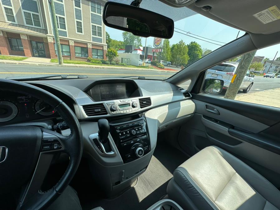 2013 Honda Odyssey 5dr EX-L w/RES, available for sale in Manchester, Connecticut | Carsonmain LLC. Manchester, Connecticut 2013 Honda Odyssey 5dr EX-L w/RES, available for sale in Manchester, Connecticut | Carsonmain LLC. Manchester, Connecticut