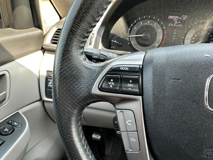 2013 Honda Odyssey 5dr EX-L w/RES, available for sale in Manchester, Connecticut | Carsonmain LLC. Manchester, Connecticut 2013 Honda Odyssey 5dr EX-L w/RES, available for sale in Manchester, Connecticut | Carsonmain LLC. Manchester, Connecticut