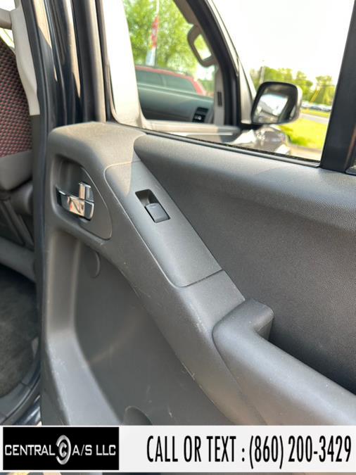 2012 Nissan Frontier 4WD Crew Cab SWB Auto SV, available for sale in East Windsor, Connecticut | Central A/S LLC. East Windsor, Connecticut 2012 Nissan Frontier 4WD Crew Cab SWB Auto SV, available for sale in East Windsor, Connecticut | Central A/S LLC. East Windsor, Connecticut