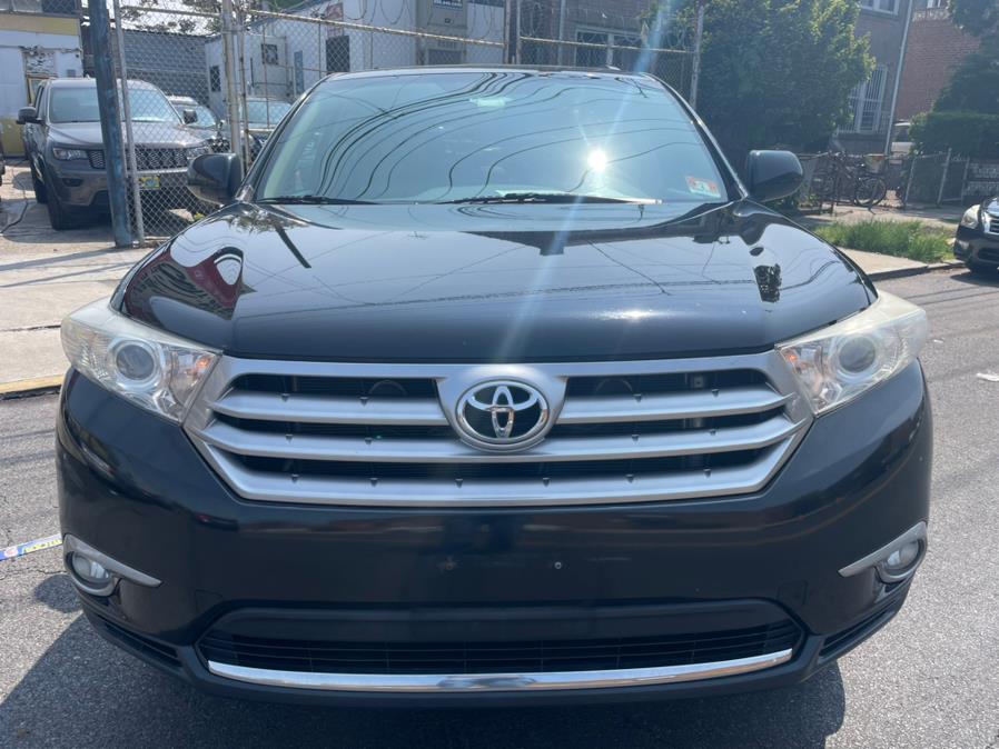 2013 Toyota Highlander 4WD 4dr V6 SE (Natl), available for sale in Brooklyn, New York | Worlds Best Auto Inc. Brooklyn, New York 2013 Toyota Highlander 4WD 4dr V6 SE (Natl), available for sale in Brooklyn, New York | Worlds Best Auto Inc. Brooklyn, New York
