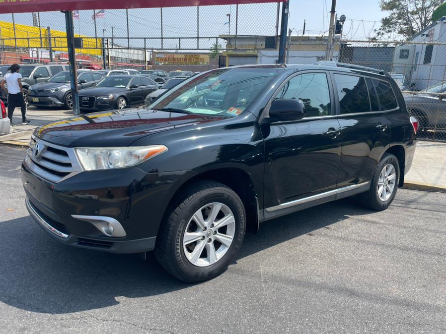 2013 Toyota Highlander 4WD 4dr V6 SE (Natl), available for sale in Brooklyn, New York | Worlds Best Auto Inc. Brooklyn, New York 2013 Toyota Highlander 4WD 4dr V6 SE (Natl), available for sale in Brooklyn, New York | Worlds Best Auto Inc. Brooklyn, New York