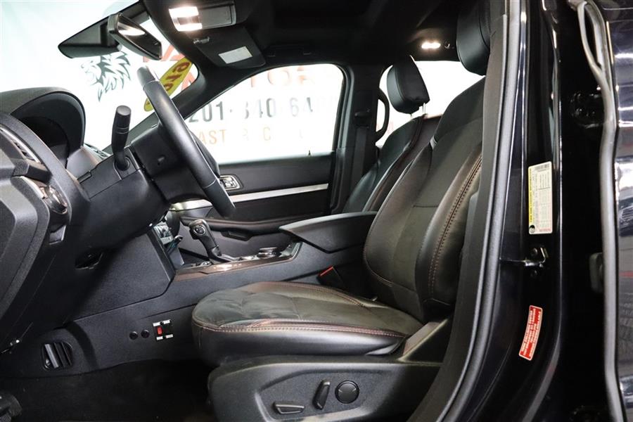 2019 Ford Explorer XLT, available for sale in Paterson, New Jersey | Fast Track Motors. Paterson, New Jersey 2019 Ford Explorer XLT, available for sale in Paterson, New Jersey | Fast Track Motors. Paterson, New Jersey