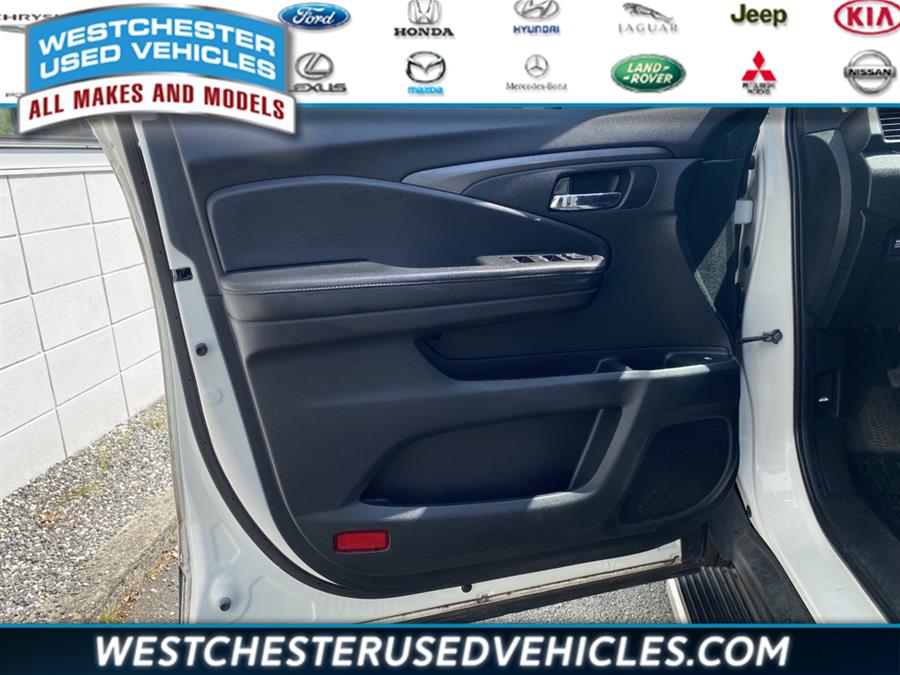 2018 Honda Pilot EX, available for sale in White Plains, New York | Westchester Used Vehicles. White Plains, New York 2018 Honda Pilot EX, available for sale in White Plains, New York | Westchester Used Vehicles. White Plains, New York