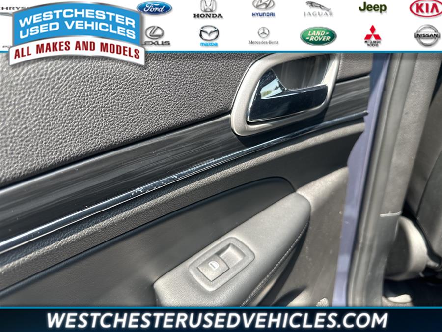 2020 Jeep Grand Cherokee Limited, available for sale in White Plains, New York | Westchester Used Vehicles. White Plains, New York 2020 Jeep Grand Cherokee Limited, available for sale in White Plains, New York | Westchester Used Vehicles. White Plains, New York