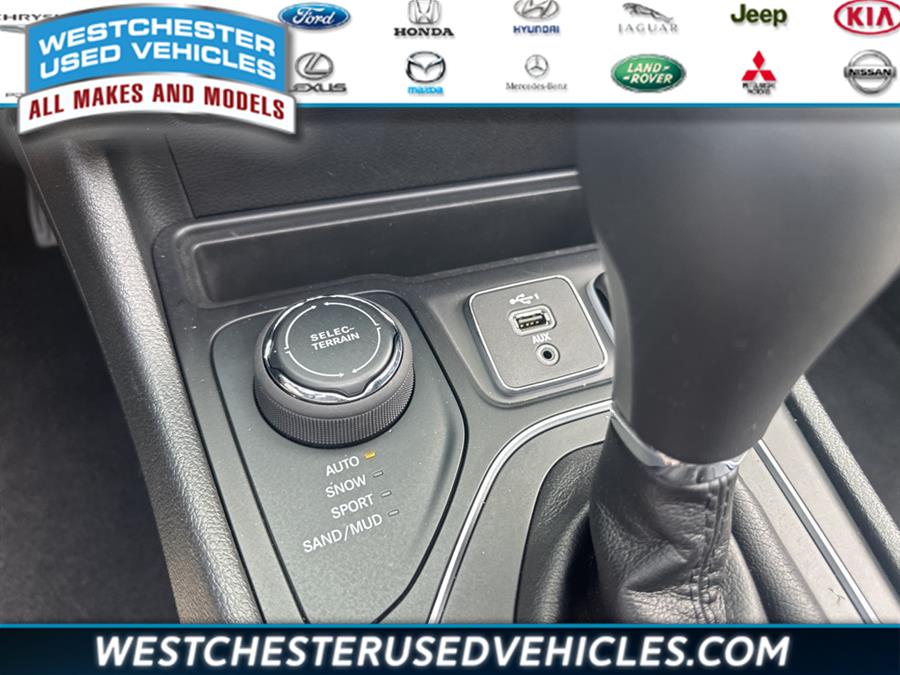 2020 Jeep Cherokee Limited, available for sale in White Plains, New York | Westchester Used Vehicles. White Plains, New York 2020 Jeep Cherokee Limited, available for sale in White Plains, New York | Westchester Used Vehicles. White Plains, New York